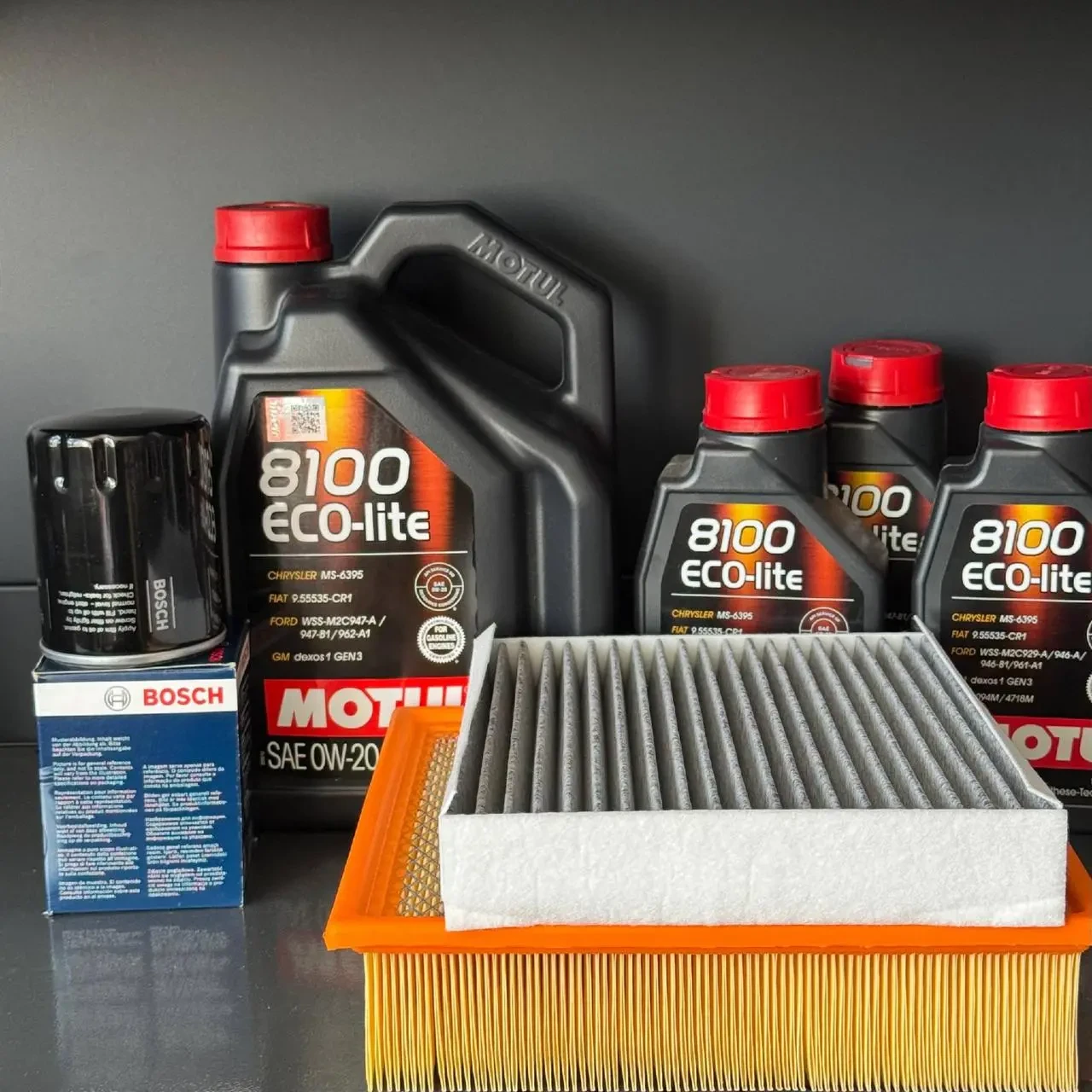 Комплект для ТО Motul  0w20 Ford F-150 (5.0) 15-23 (Масло, фільтр масляний, фільтр повітряний, фільтр салону вугільний)