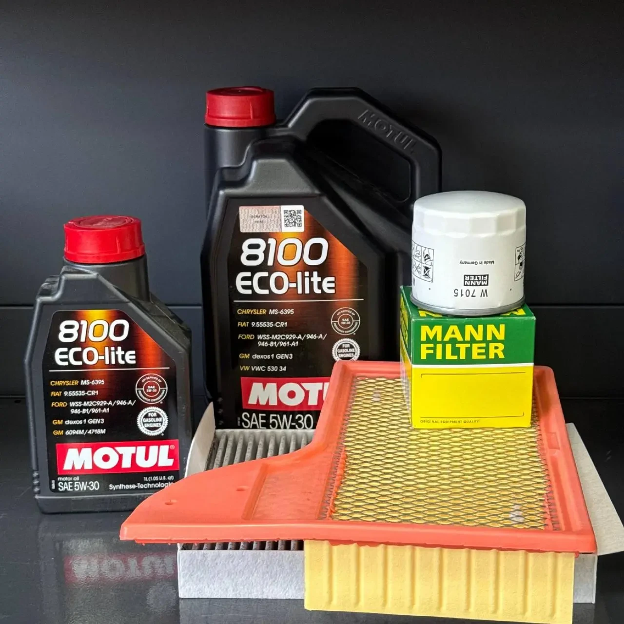 Комплект для ТО Motul 5w30 Ford Mustang (2.3)15-21 (Масло 6л, фільтр масляний, фільтр повітряний, фільтр салону вугільний)