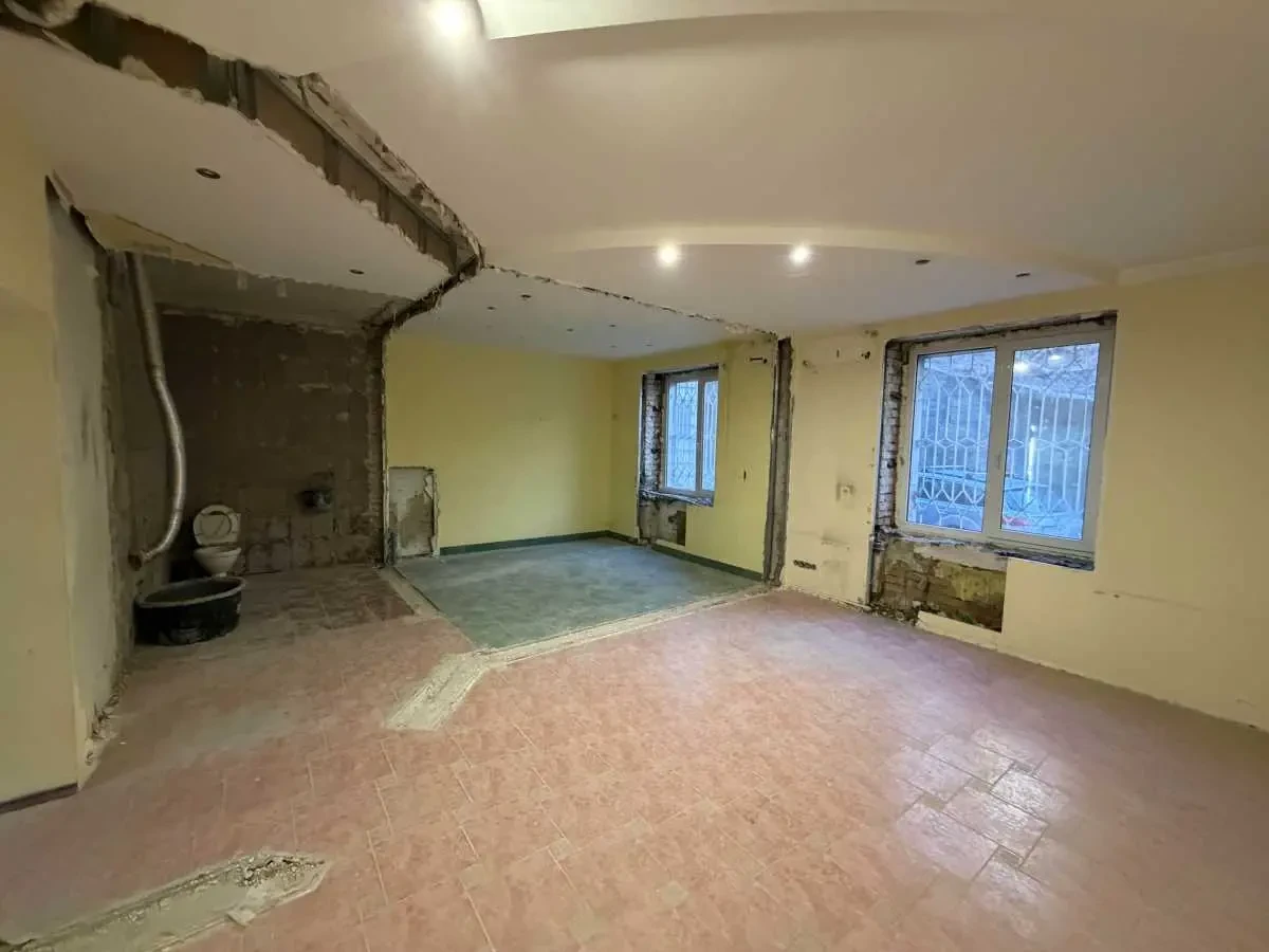торгові площі Київ, Печерський, Михайла Бойчука 25 5