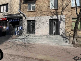 торгові площі Київ, Печерський, Михайла Бойчука 25