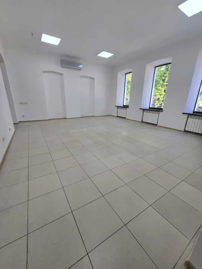 торгові площі Київ, Шевченківський, Бульварно-Кудрявська 14 5