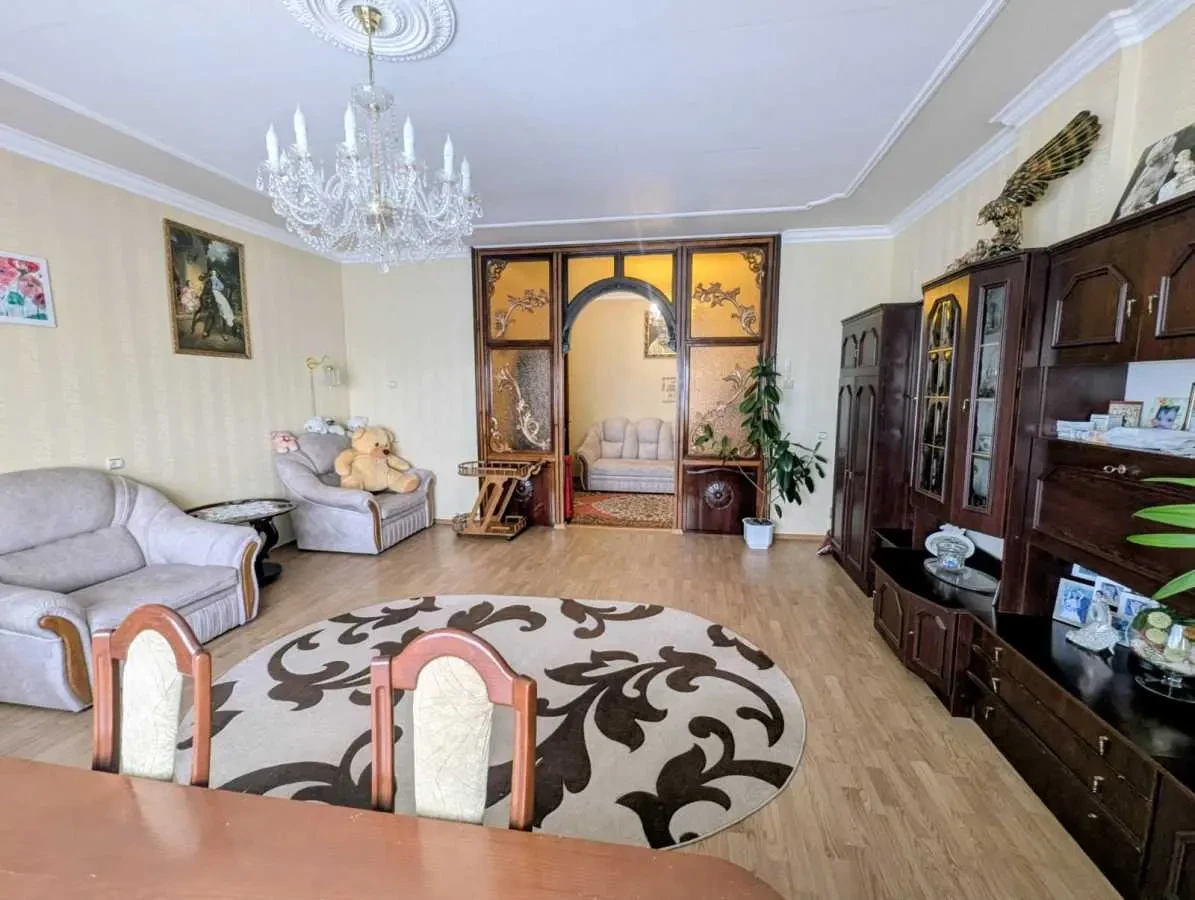 3-к квартира Білоцерківський, Біла Церква, Героїв Чорнобиля 8 4