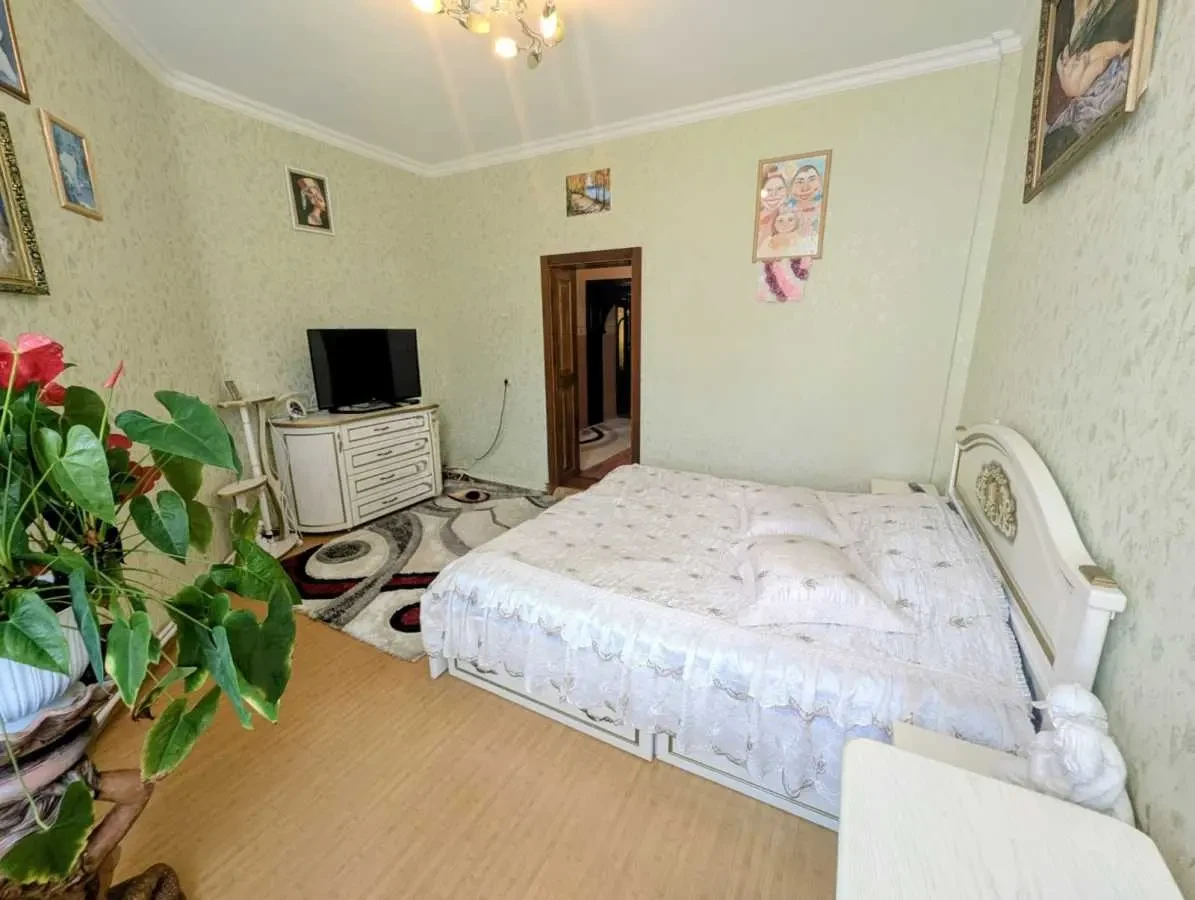 3-к квартира Білоцерківський, Біла Церква, Героїв Чорнобиля 8 10