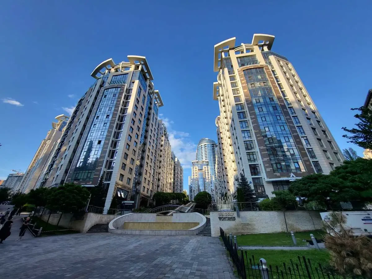 2-к квартира Київ, Печерський, Саперне Поле 5-А 25