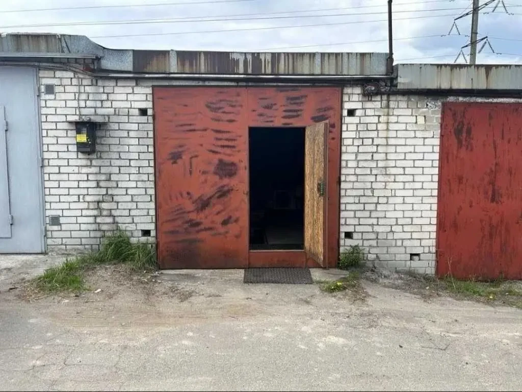 окремий гараж Київ, Деснянський, Пухівська 2 22