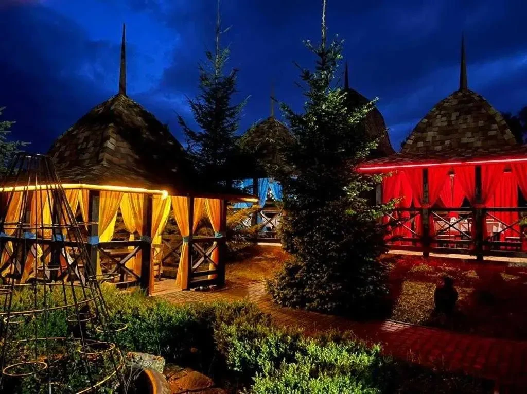 кафе, бар, ресторан Трускавець, Карпатська 16