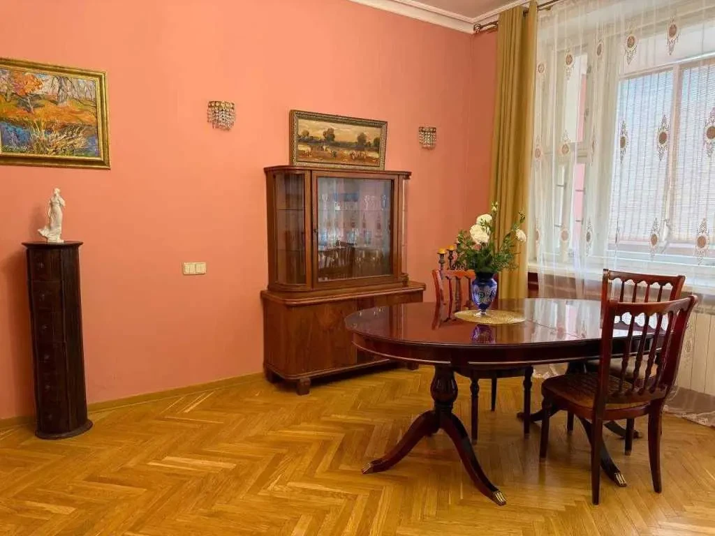 2-к квартира Київ, Печерський, Виноградний 4 5