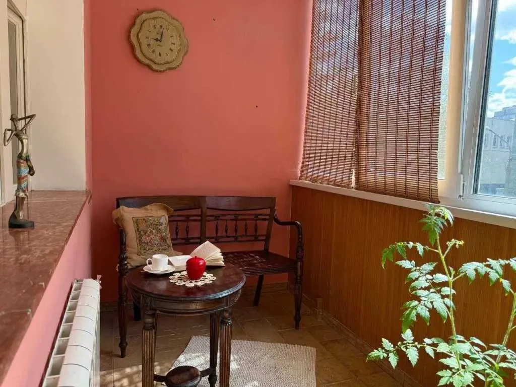 2-к квартира Київ, Печерський, Виноградний 4 6