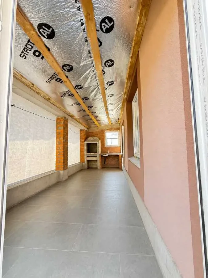 5-к будинок Бучанський, Стоянка, Леніна 8
