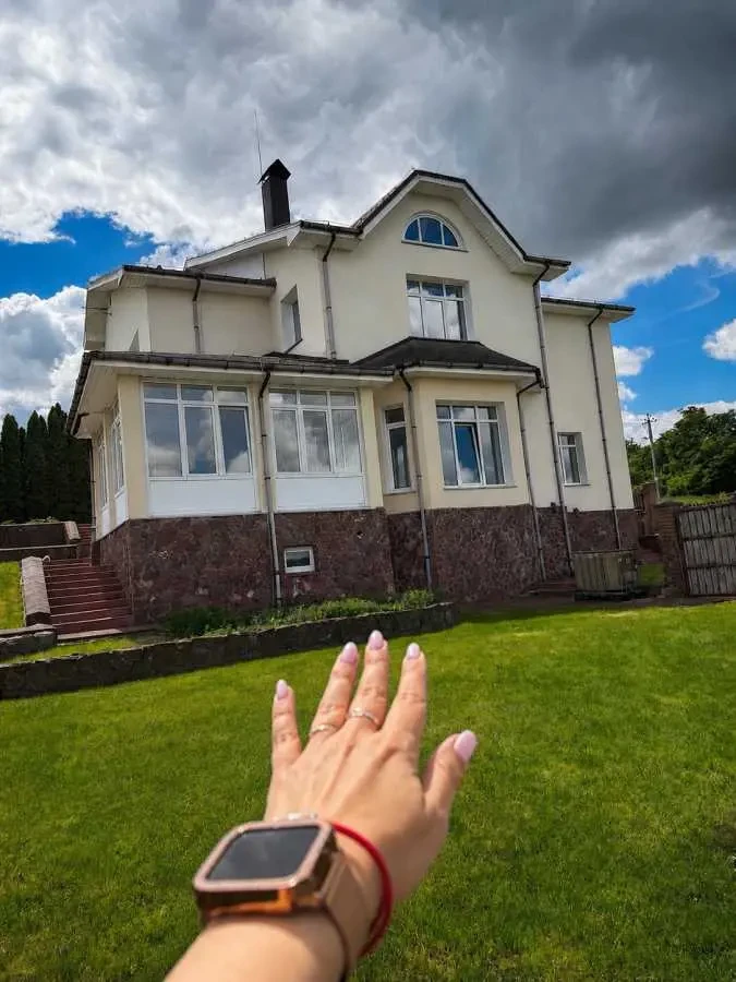5-к будинок Бучанський, Горбовичі, Центральна