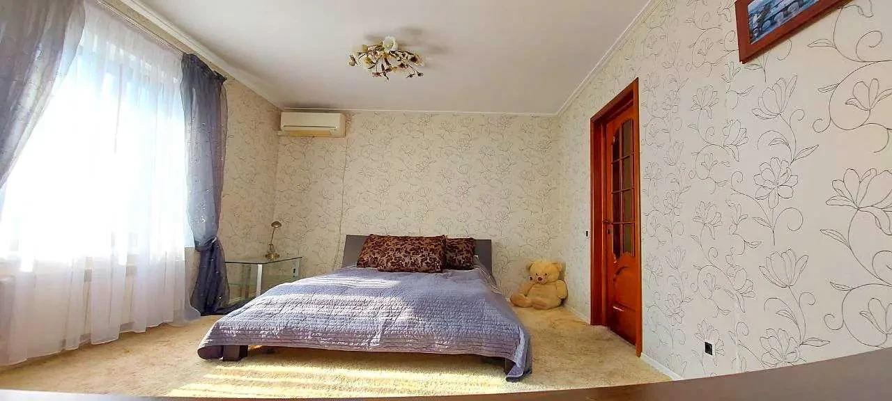 4-к будинок Бучанський, Макарів, Полтавська 23