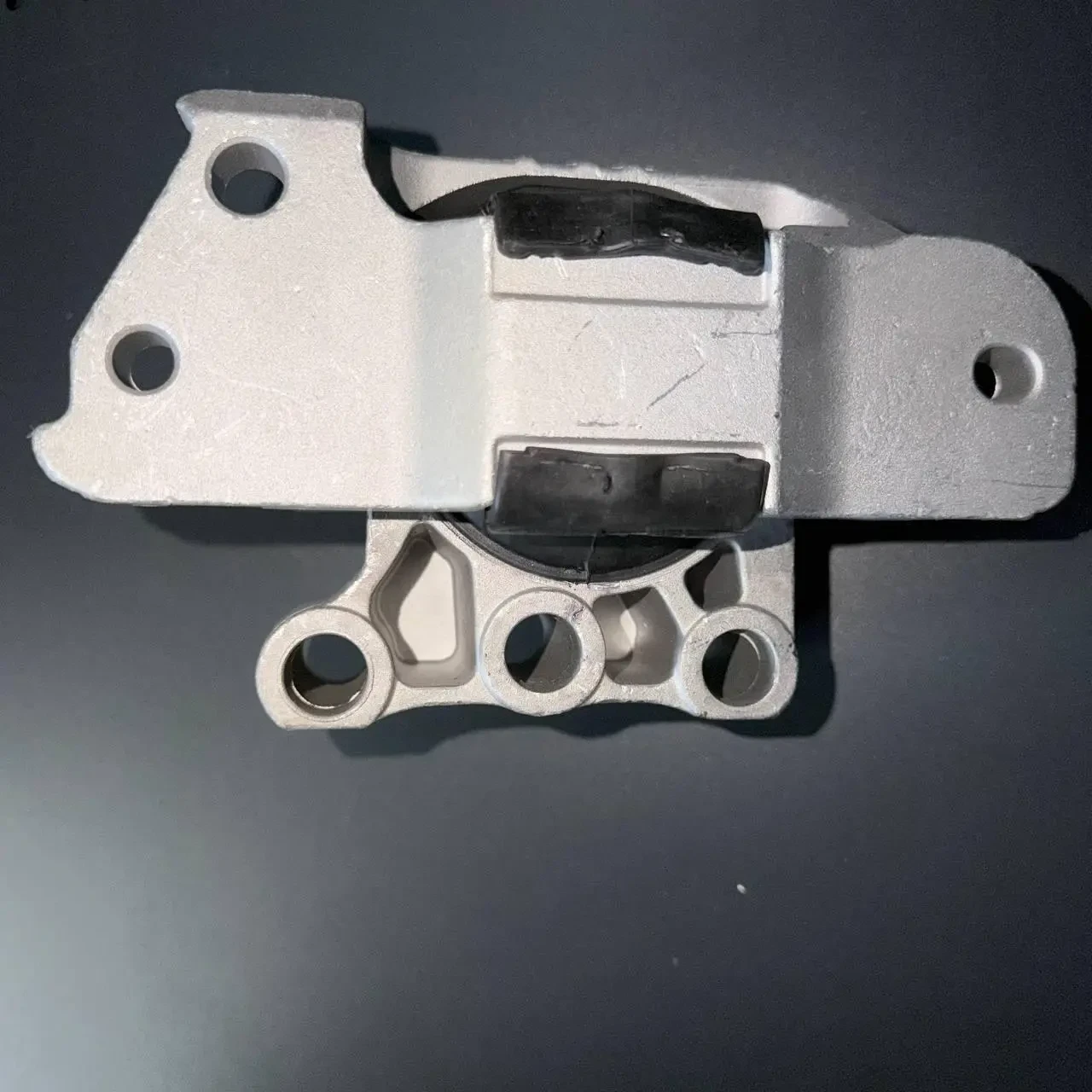 Подушка права Jeep Compass Jeep  Renegade Fiat 500X 68323781AA  68363755AA 2