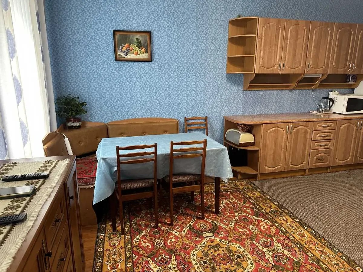 кімната Київ, Шевченківський, Кирпоноса 12 2