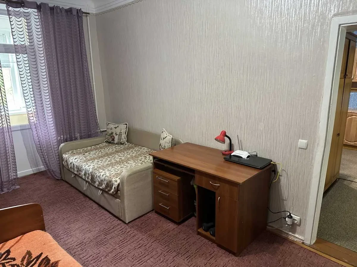 кімната Київ, Шевченківський, Кирпоноса 12 11