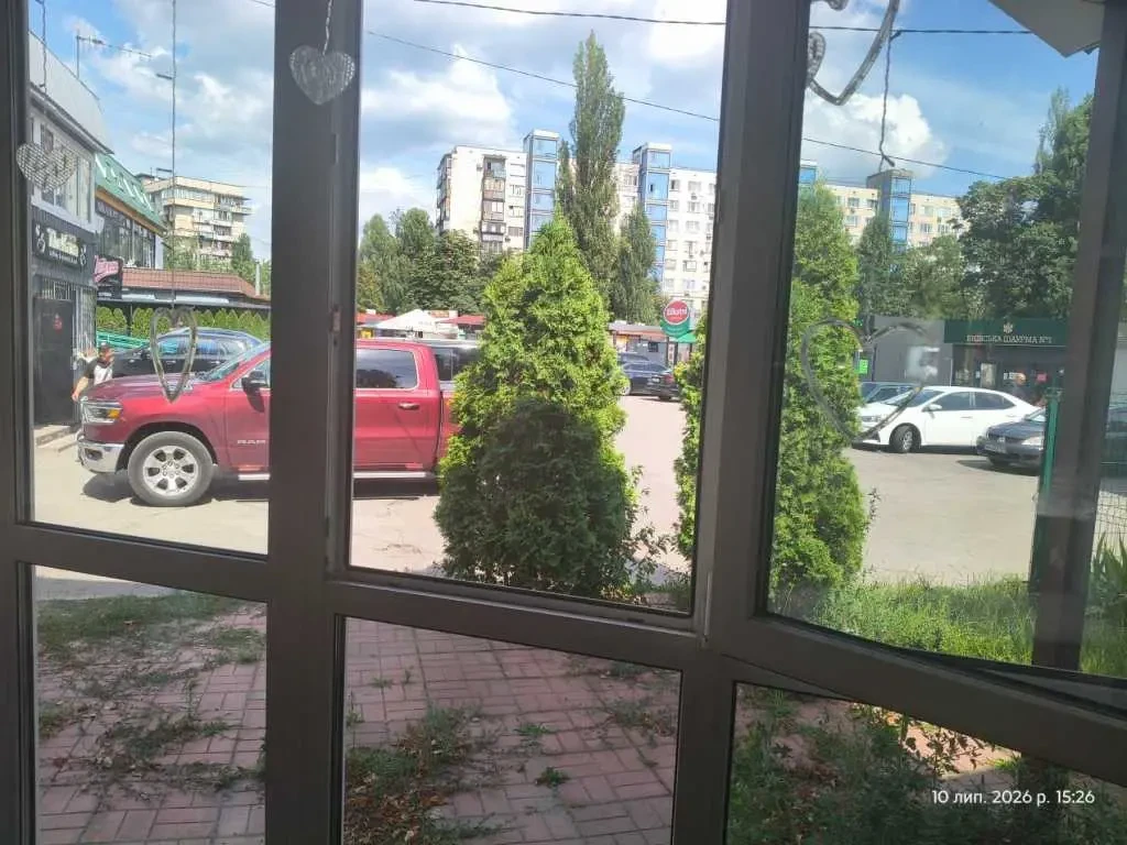 торгові площі Київ, Деснянський, Братиславська 14Б 24