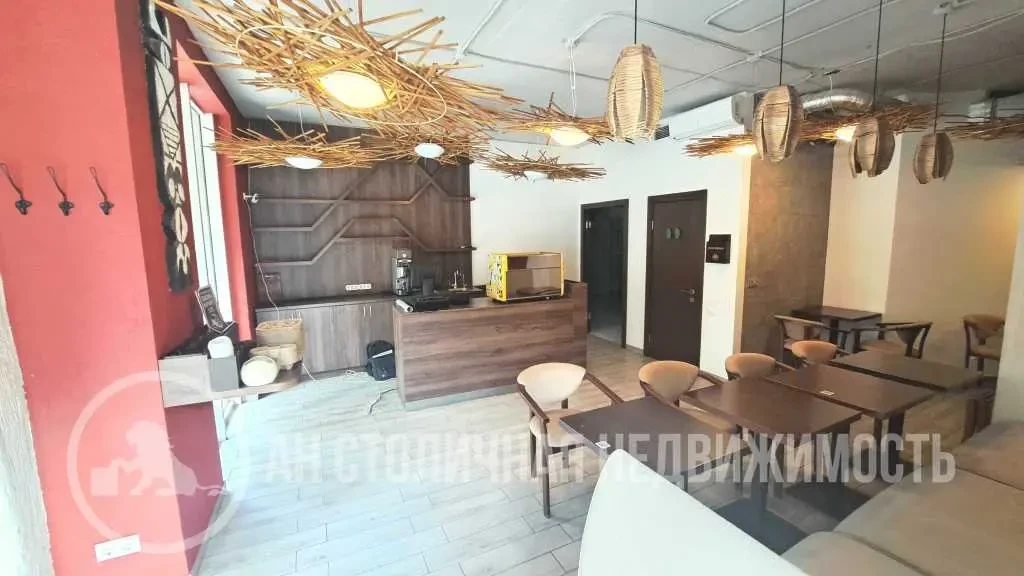 торгові площі Київ, Печерський, Андрія Верхогляда 2а 4