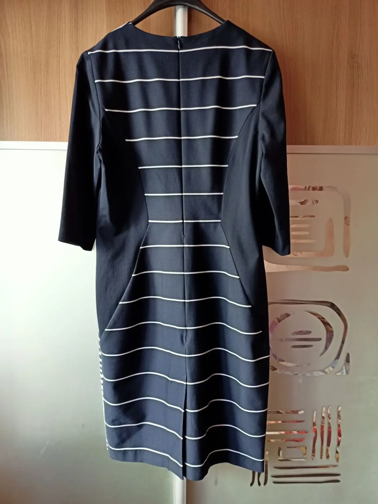 Сукня жіноча, ділова та стильна, розмір 50-52 2