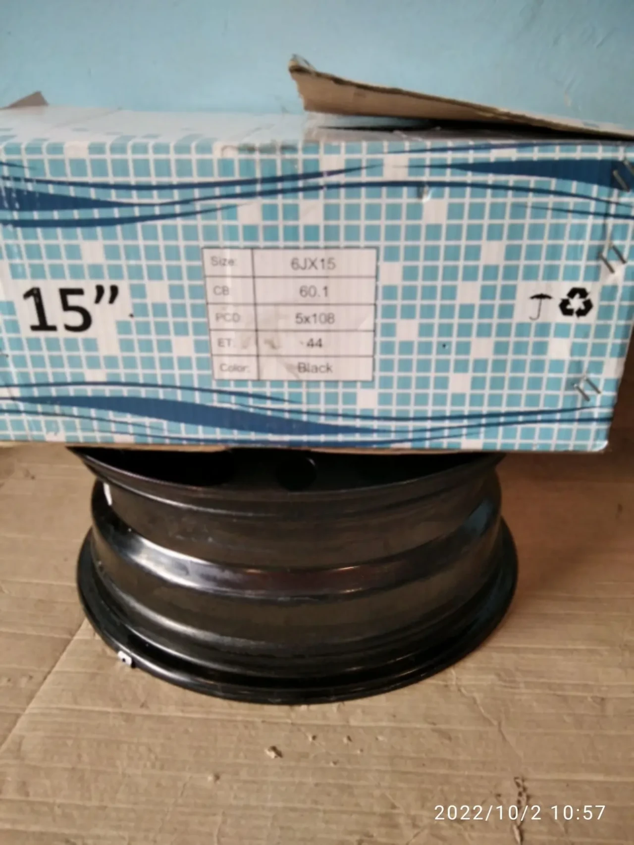 Продам новый стальной колесный диск R15, 5*108, 44. 3