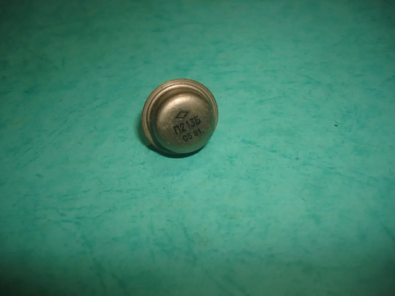 Транзисторы  серии  П213 П215 П217 П306 П607 П609 П4  П217 П306 7