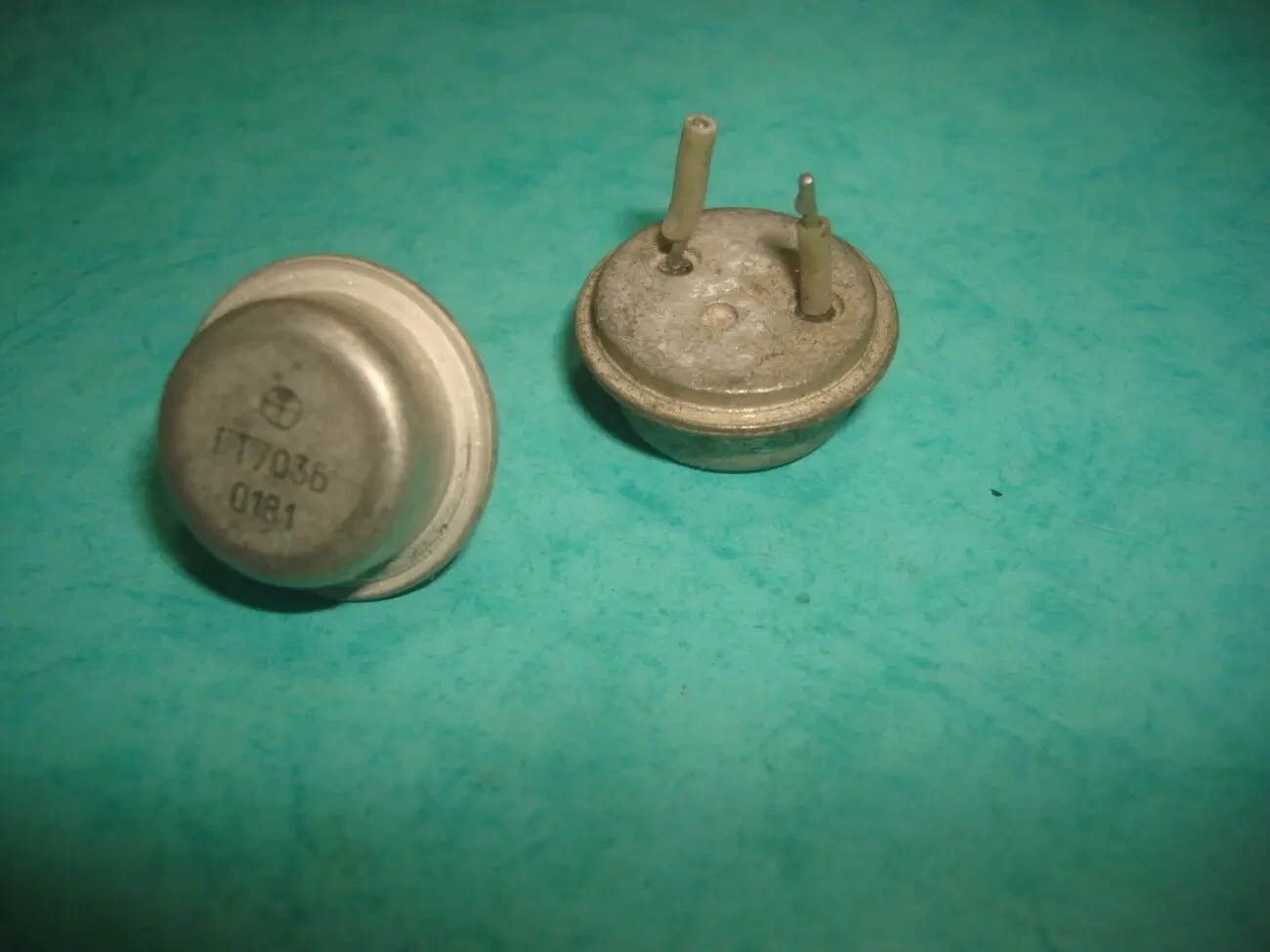 Транзисторы  серии  П213 П215 П217 П306 П607 П609 П4  П217 П306 10