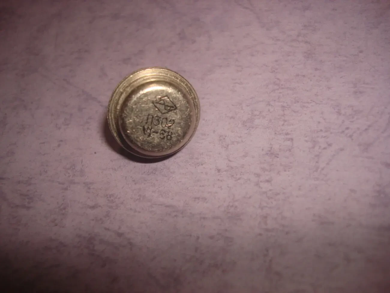 Транзисторы  серии  П213 П215 П217 П306 П607 П609 П4  П217 П306 4