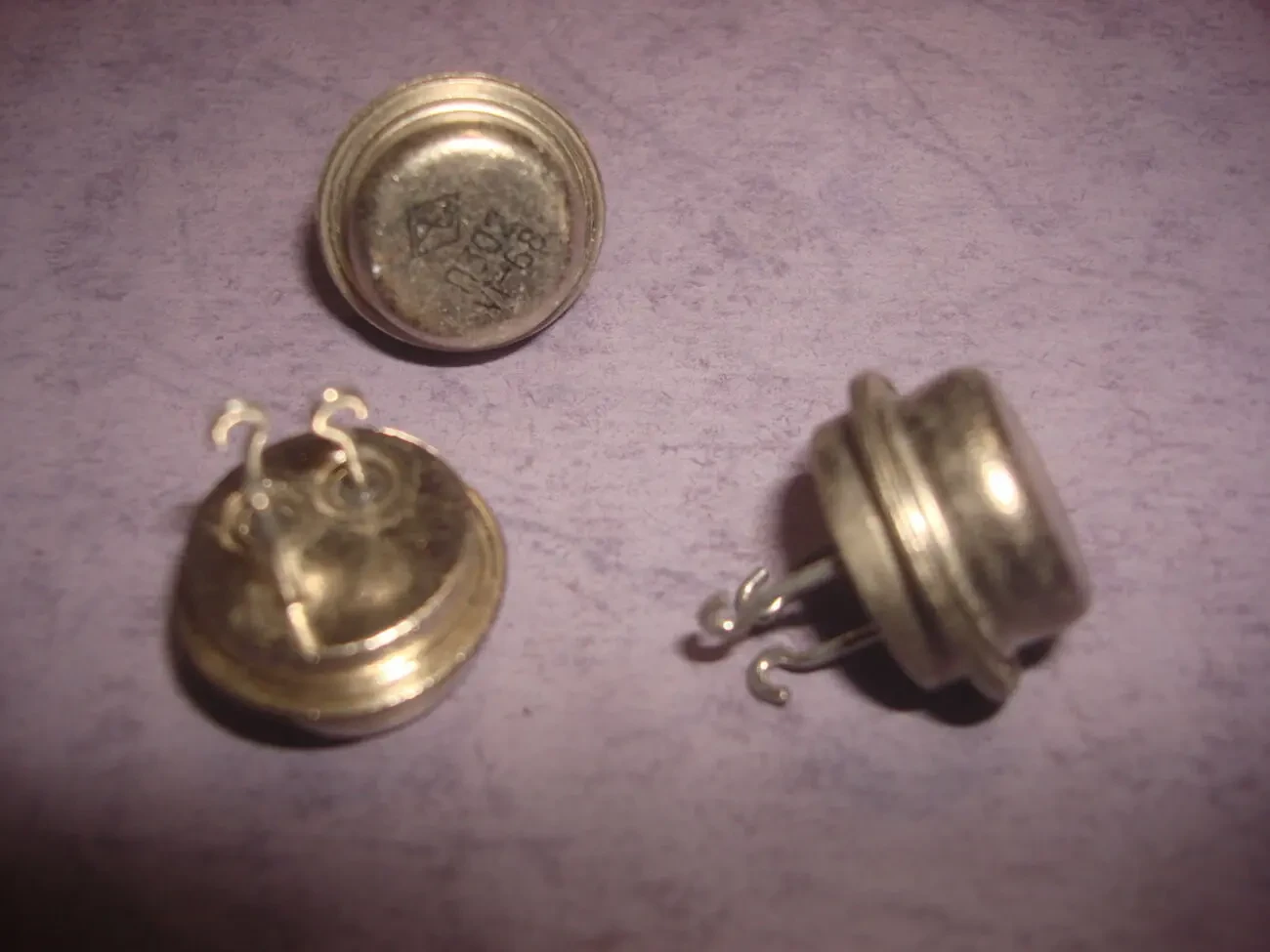 Транзисторы  серии  П213 П215 П217 П306 П607 П609 П4  П217 П306 5