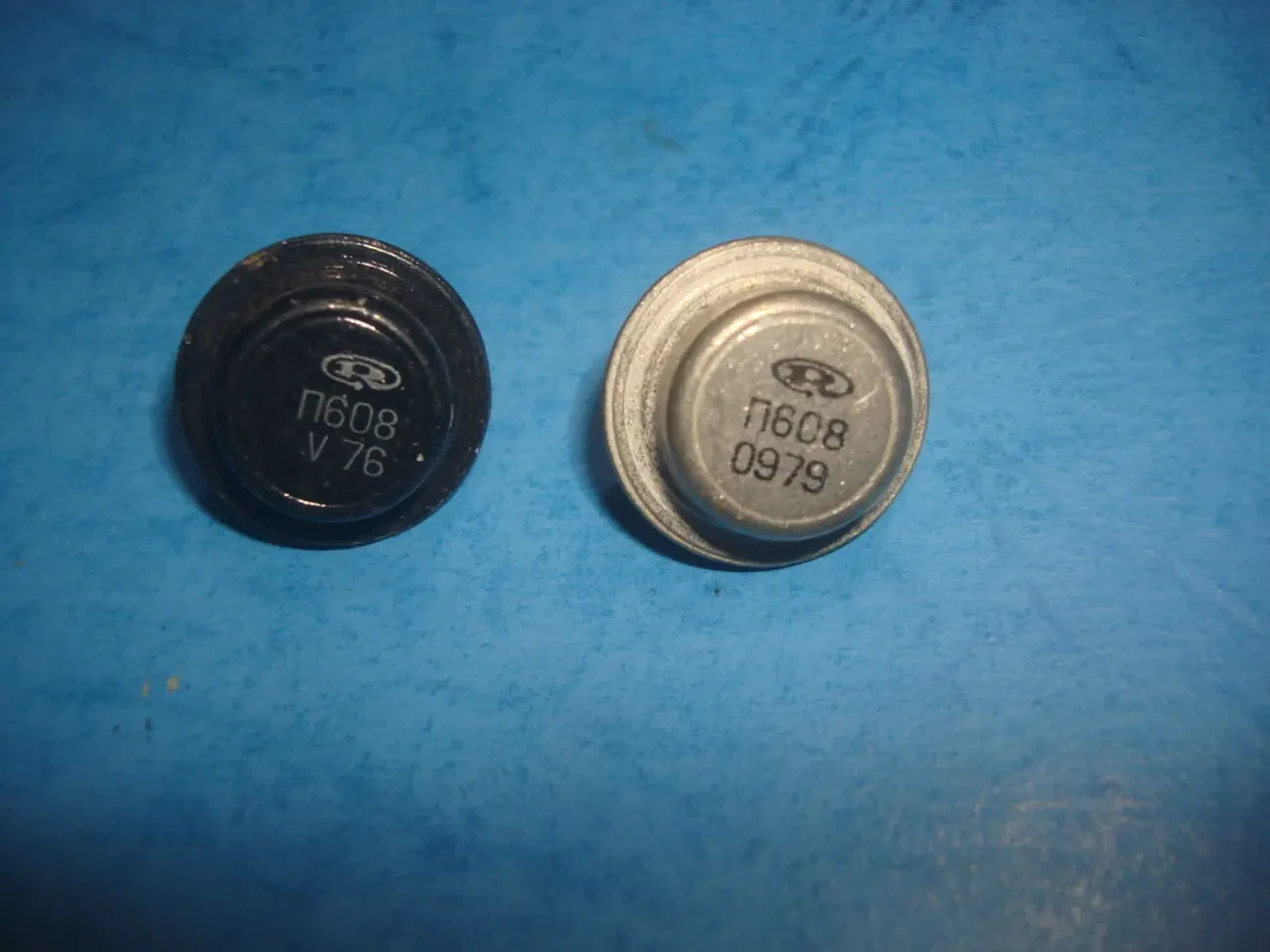 Транзисторы  серии  П213 П215 П217 П306 П607 П609 П4  П217 П306 2