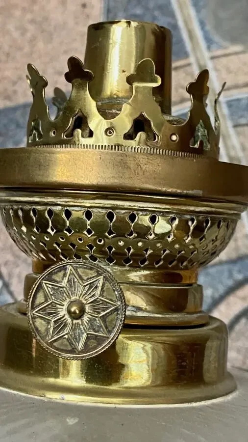 Настольная керосиновая лампа.Камень 3