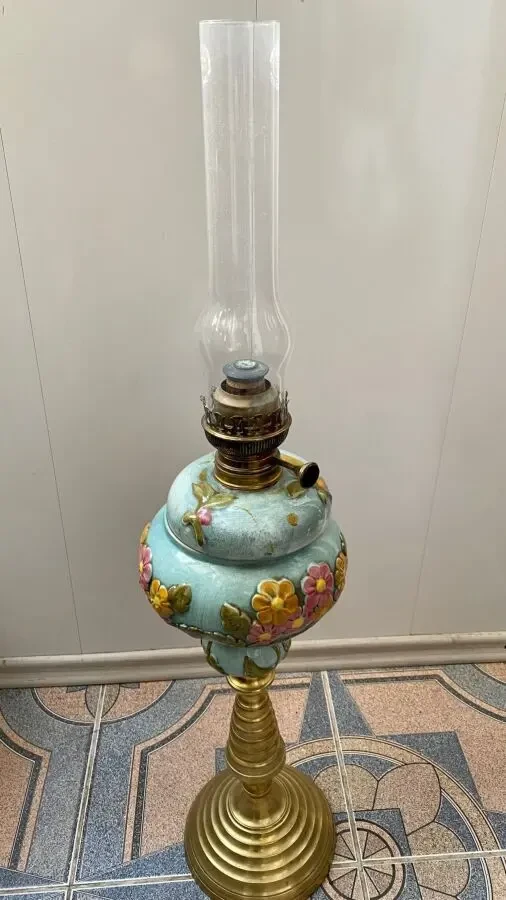 Напольная керосиновая лампа.Керамика