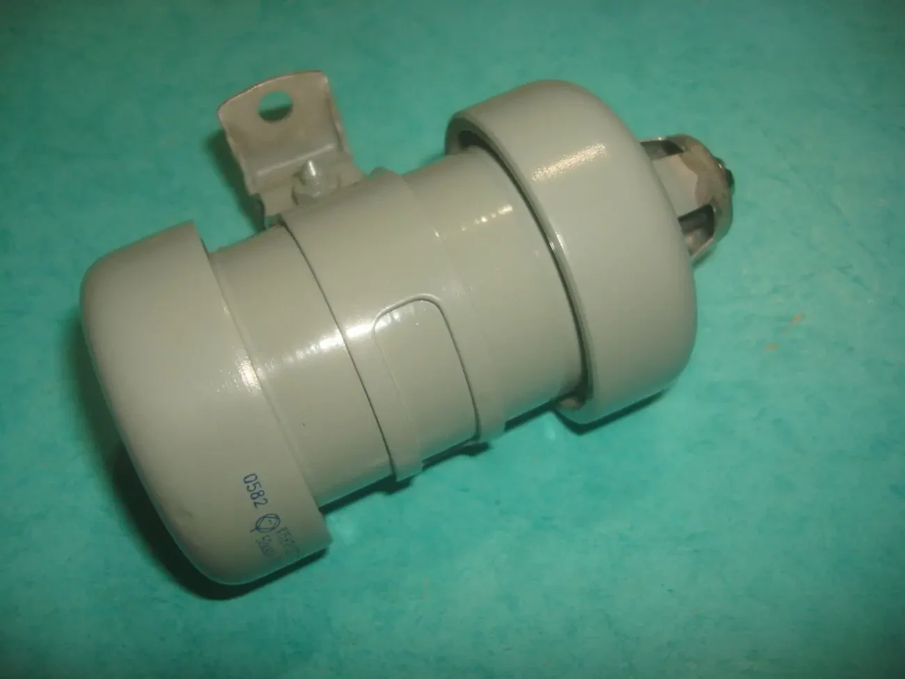 Конденсатор К15У-2 .2200пФ х10кВ .К75 - 15 . 0.5 мкФ  х 10 кВ