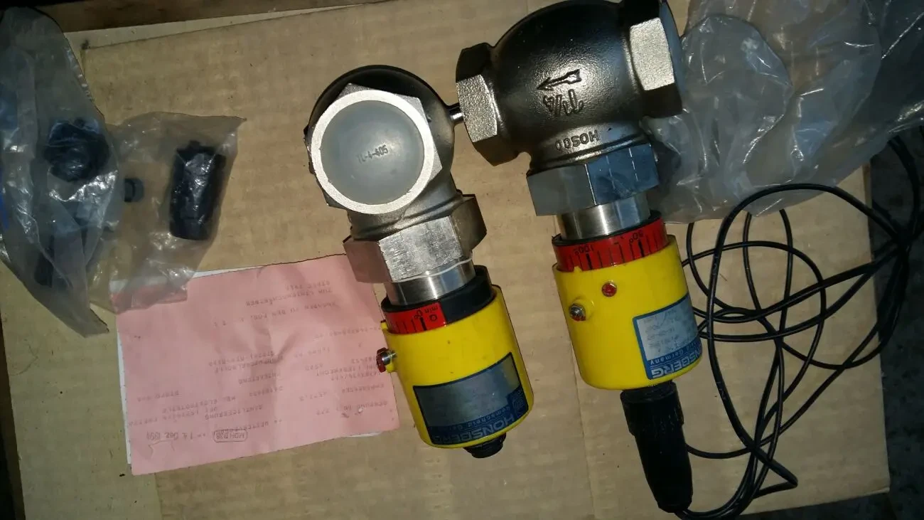 Продам реле протока HONSBERG VDTA 32 RI, датчик протока  VDTA-32 4