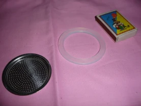 Уплотнитель/УЩІЛЬНЮВАЧ і ФІЛЬТР для гейзерної кавоварки на 3-4 горнята