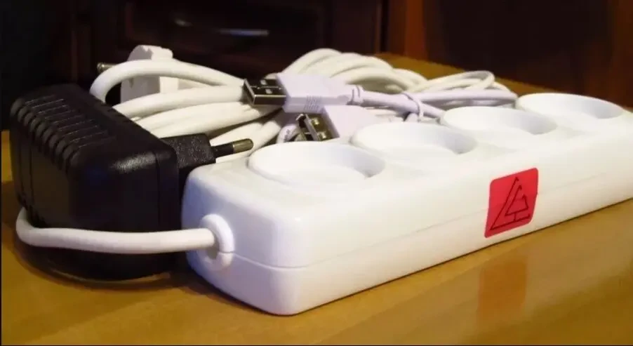 Дистанционно-управляемые розетки (от TV), с БП = 5В/3А + Активный USB 2