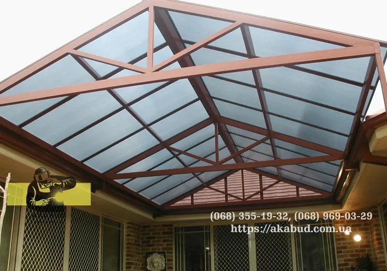 Навесы из профилированного поликарбоната. Ворота из профлиста 8