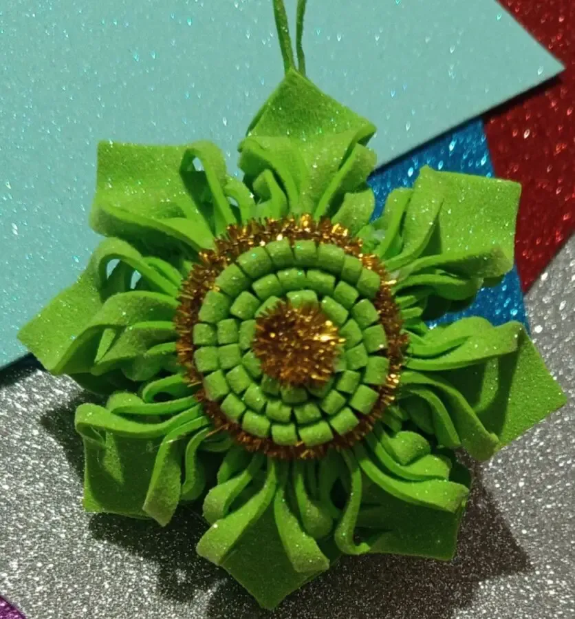 Іграшки на  ялинку 9