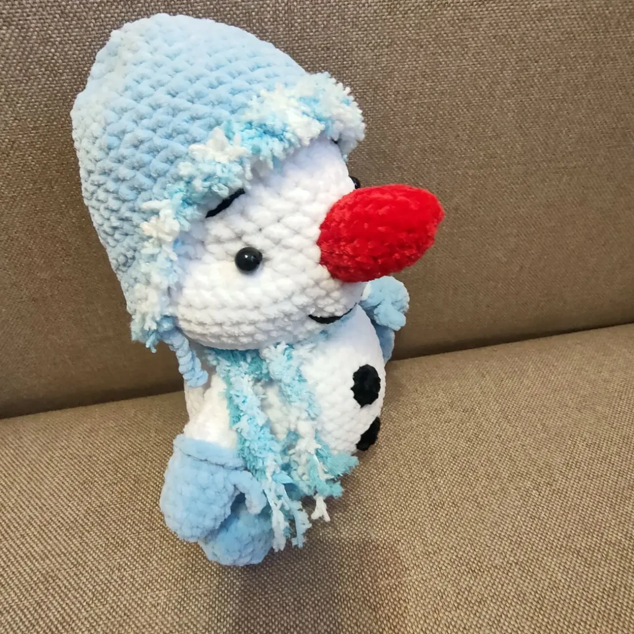 іграшка вязана сніговик.іграшка мяка сніговичок  плюшевий ручна робота 5
