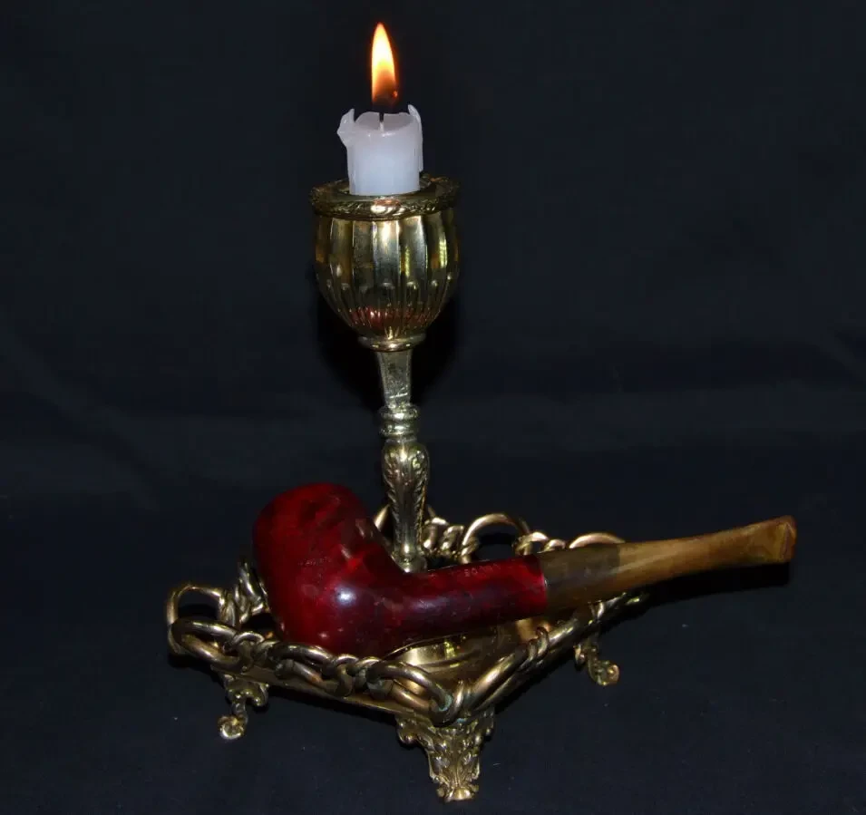 Подсвечник.