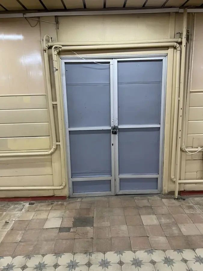 Сдам торговое помещение 350м2 на Салтовке, 1-й этаж 2 отдельных входа. 2