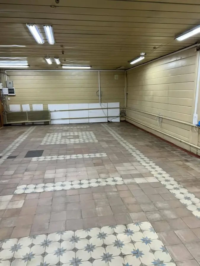 Сдам торговое помещение 350м2 на Салтовке, 1-й этаж 2 отдельных входа. 4