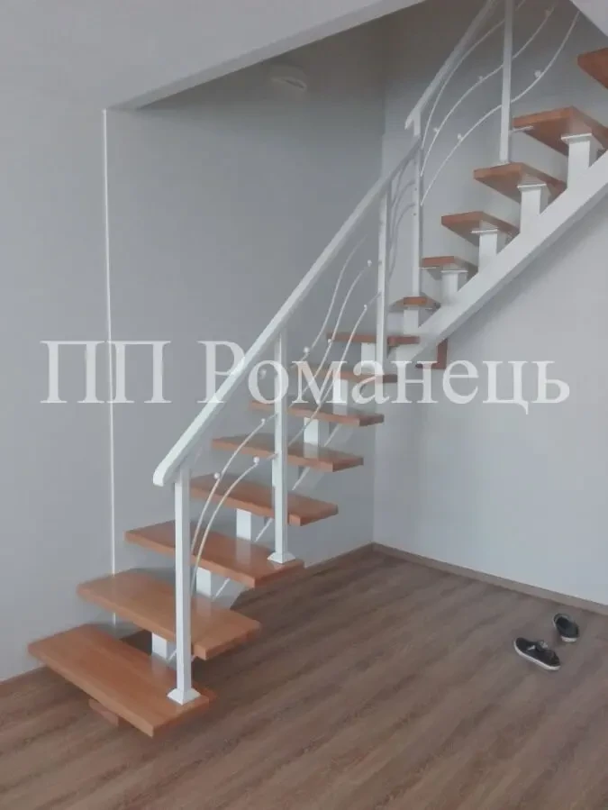 Відкриті сходи на металевому каркасі Львів 3