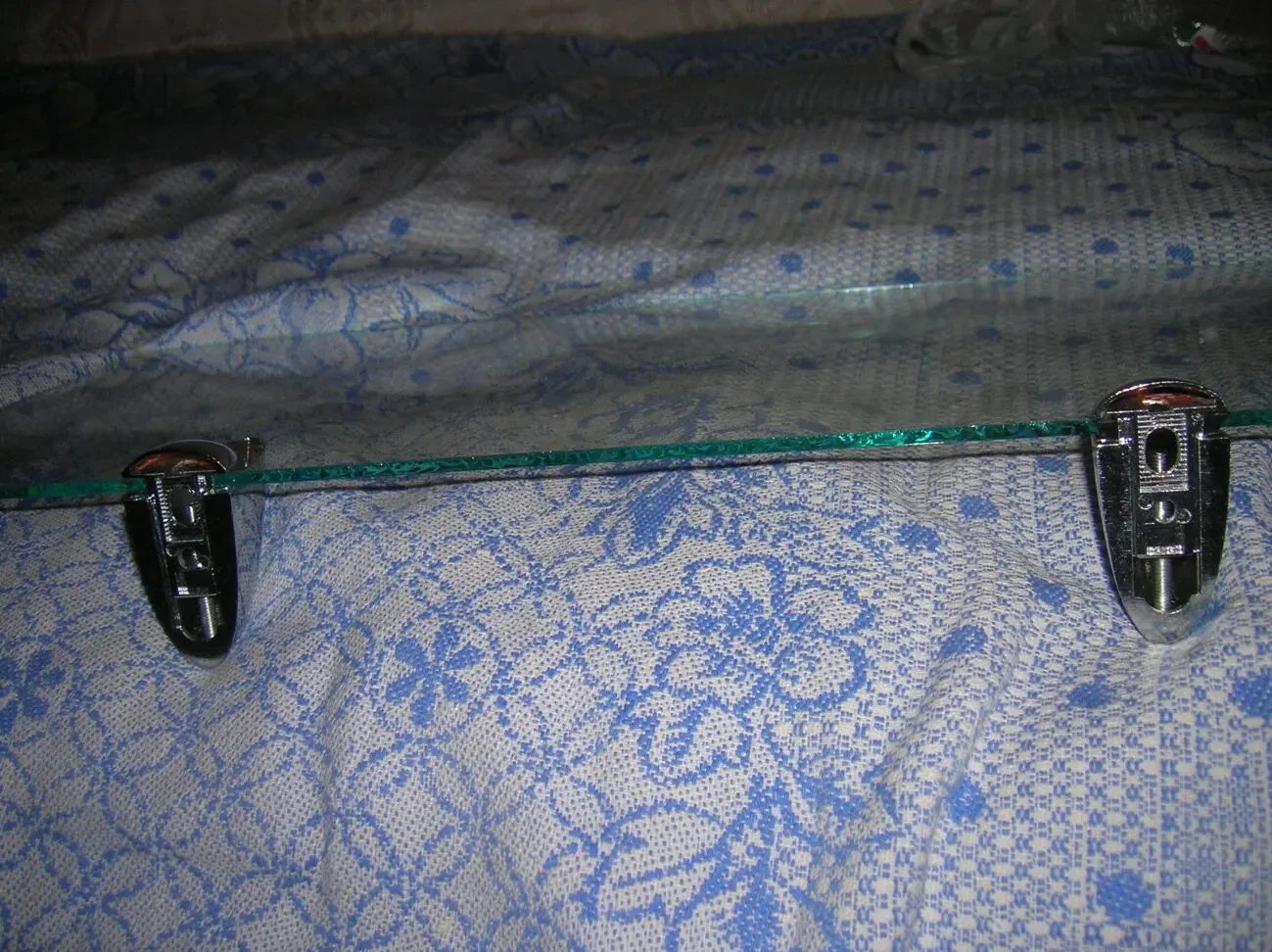 СУПЕР-крепления ПЕЛИКАН для навешивания полок, в т.ч. из стекла 5