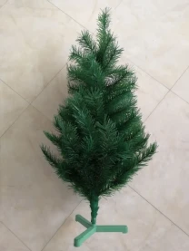 Ялинка штучна на тринозі