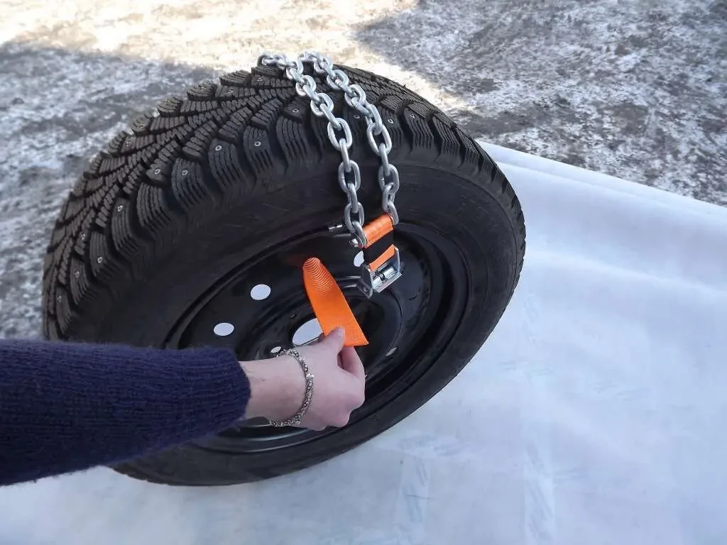 Цепи противоскольжения, антибукс, ланцюги шин ланцюги на колеса 4
