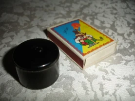 ГИРЯ/гирка дитяча пластмасова чорна; з дитячого набору. РАРИТЕТ.