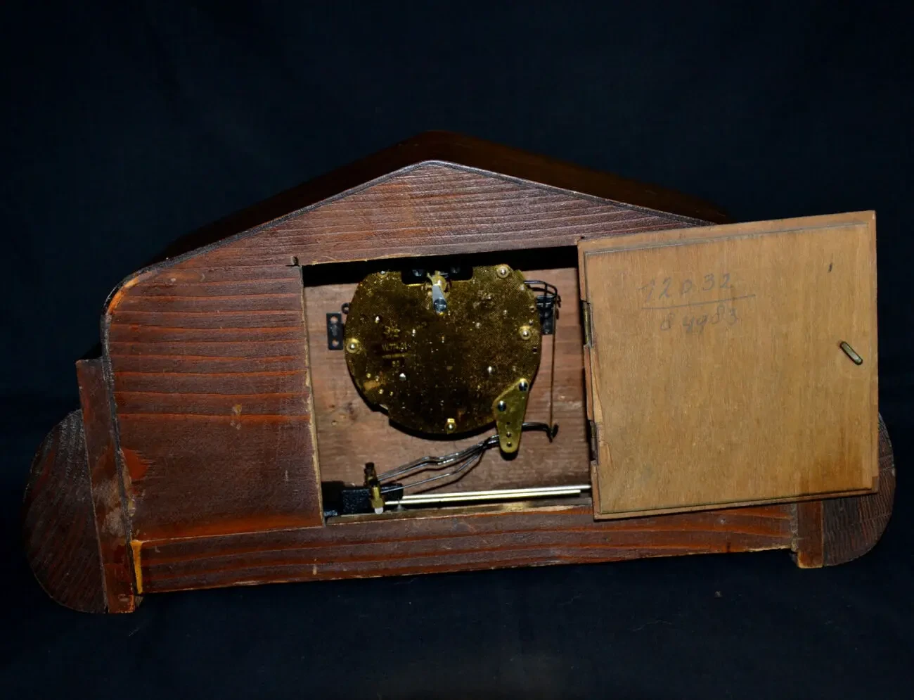 Каминные часы с ключом JUNGHANS 6