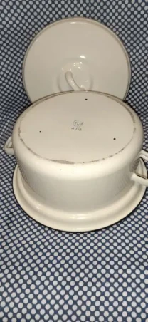 Продам миску эмалированную 6 л. Кастрюля 2.1 литр