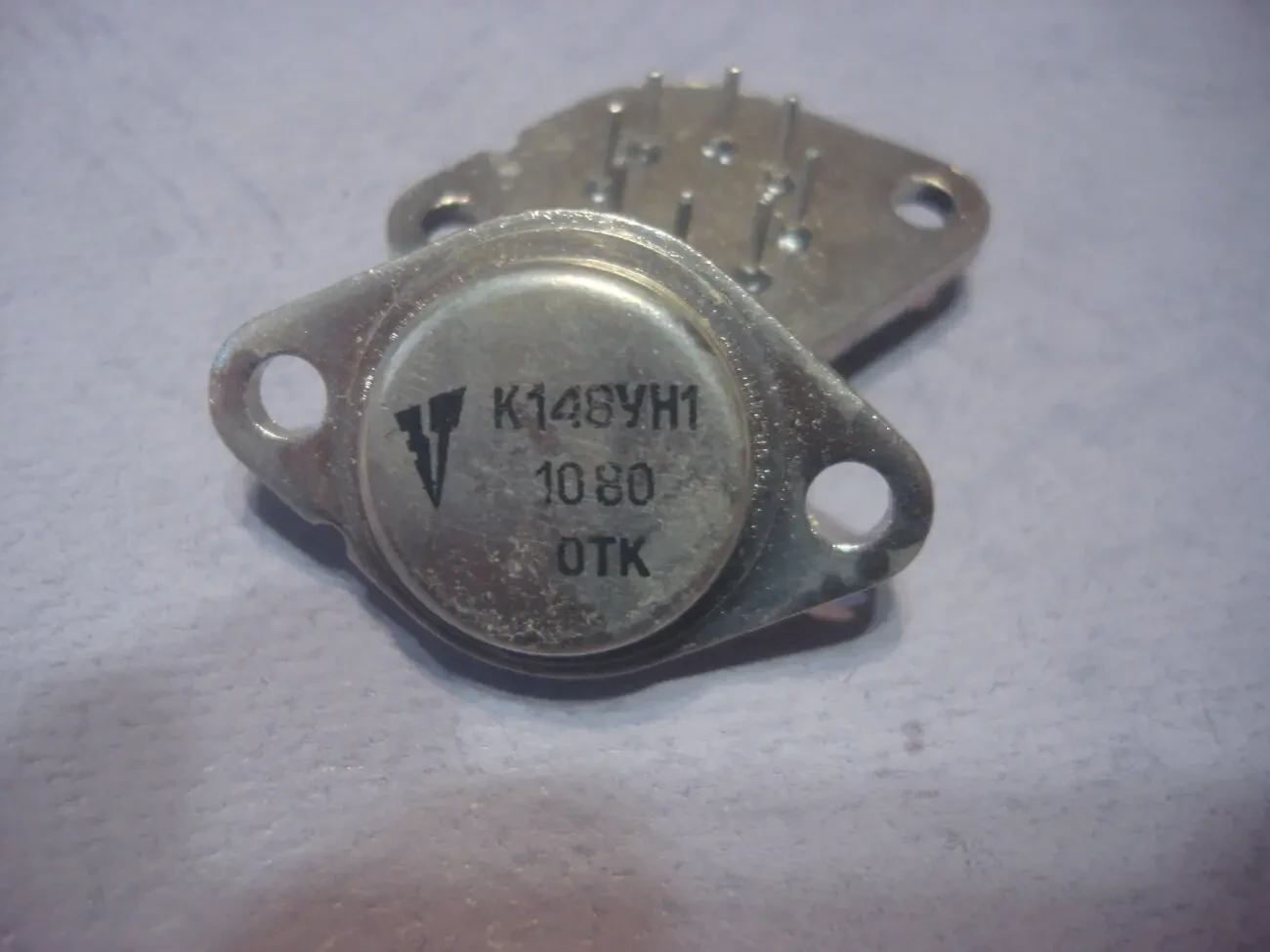 Транзисторы КП809.КП922.КТ908.КТ808.КТ809..КТ818.КТ819.2Т709.КТ903 10