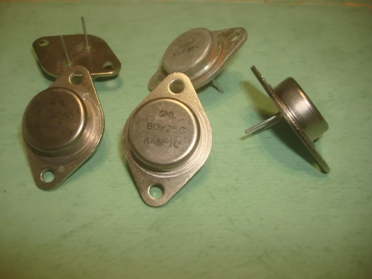 Транзисторы КП809.КП922.КТ908.КТ808.КТ809..КТ818.КТ819.2Т709.КТ903 8