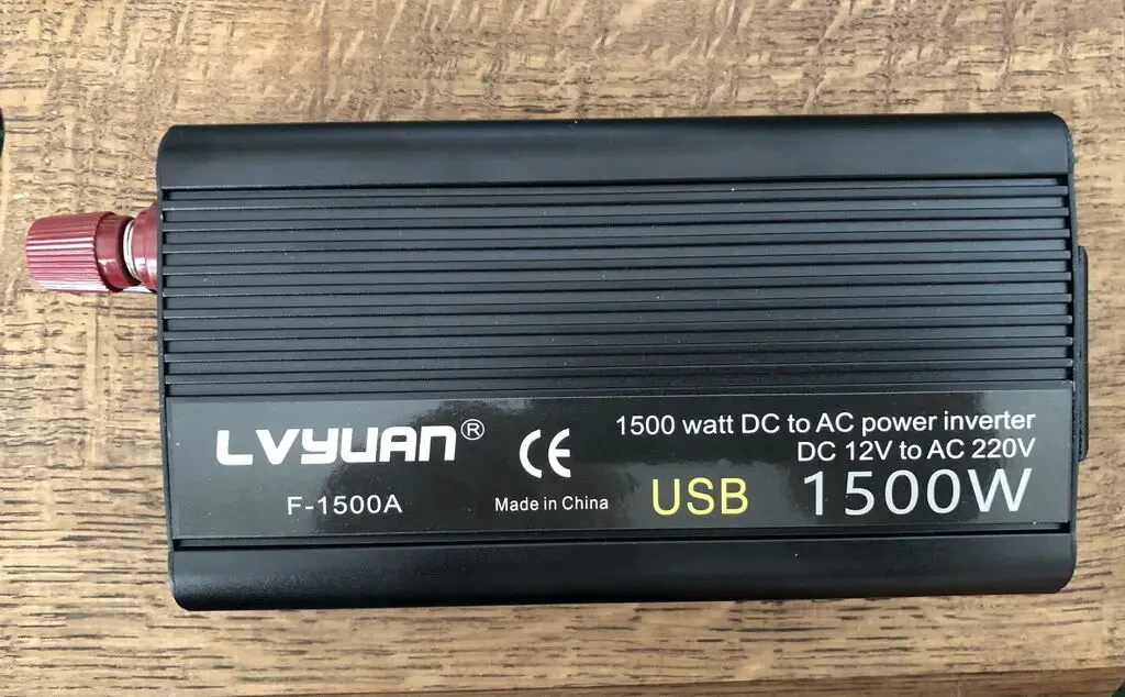 Інвертор Lvyuan F-1500A LED (з індикатором заряду акумулятора) 3