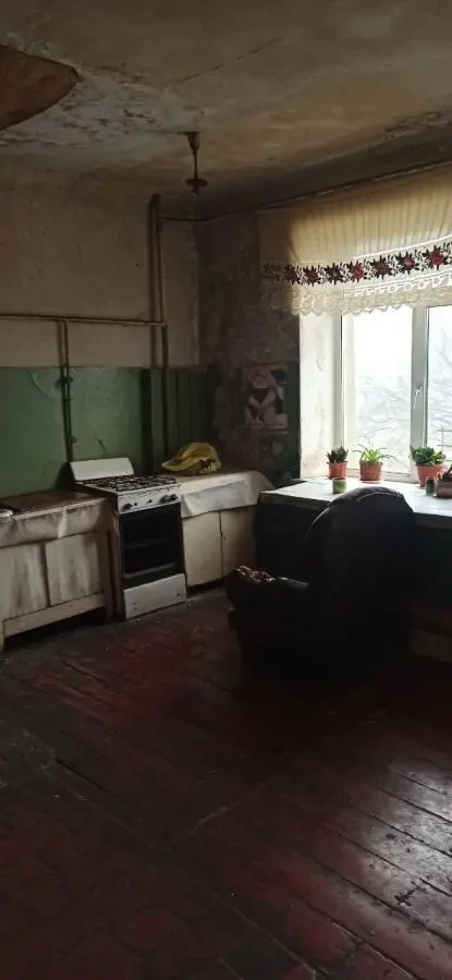 Продам самую дешёвую гостинку в Харькове по цене кладовки. 8